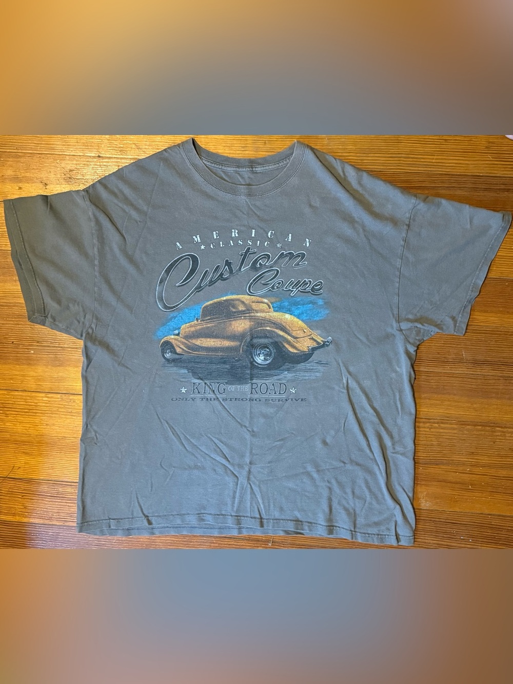 Source Unknown Men's Gray Tee with Yellow Car Graphic and Blue Accent